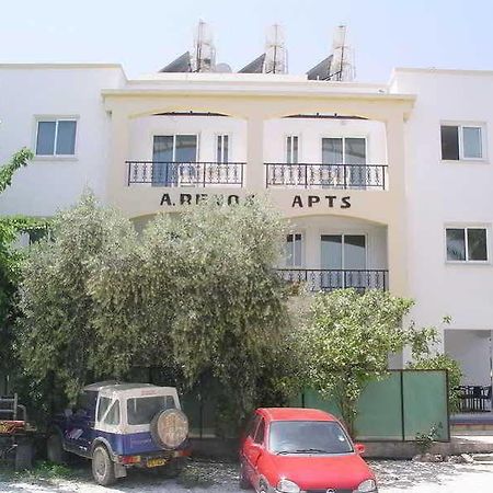 Renos Hotel Apts Polis Bagian luar foto